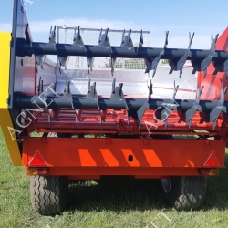 Remorca-imprastiat-gunoi-6T-4