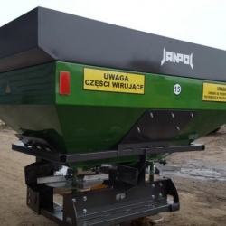 Masina-imprastiat-azot-1500l-1