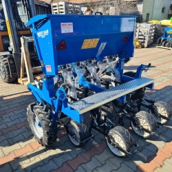 Masina-plantat-ceapa-si-usturoi-pe-4-sau-6-randuri-4