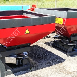 Masini-de-imprastiat-azot-dubla-600kg-2